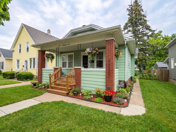 1709 Flett Avenue, Racine, WI 53405