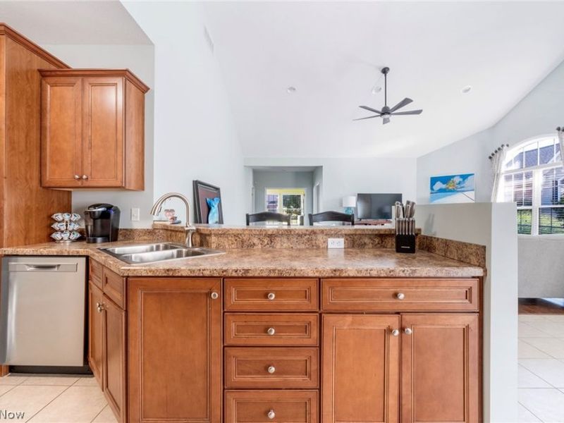 4300 Westford Place, Unit 11, Canfield, OH 44406 Photo 20