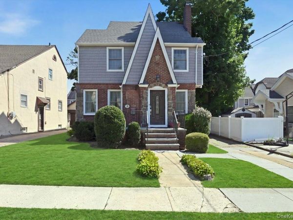 243 Spruce Street , West Hempstead, NY 11552