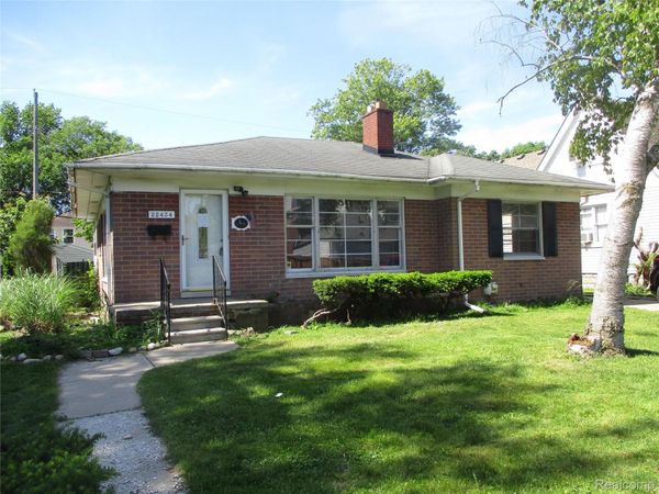 22434 Madison Street , St Clair Shores, Mi 48081