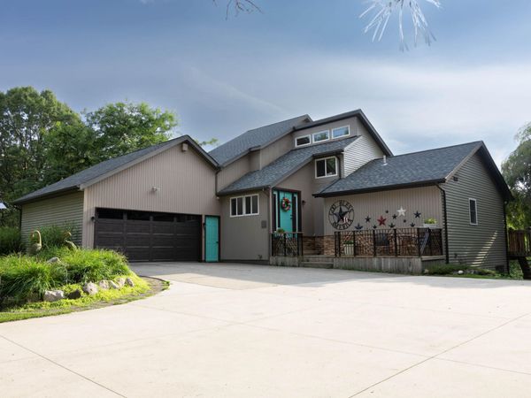 10335 Lincoln Lake Road NE, Greenville, MI 48838