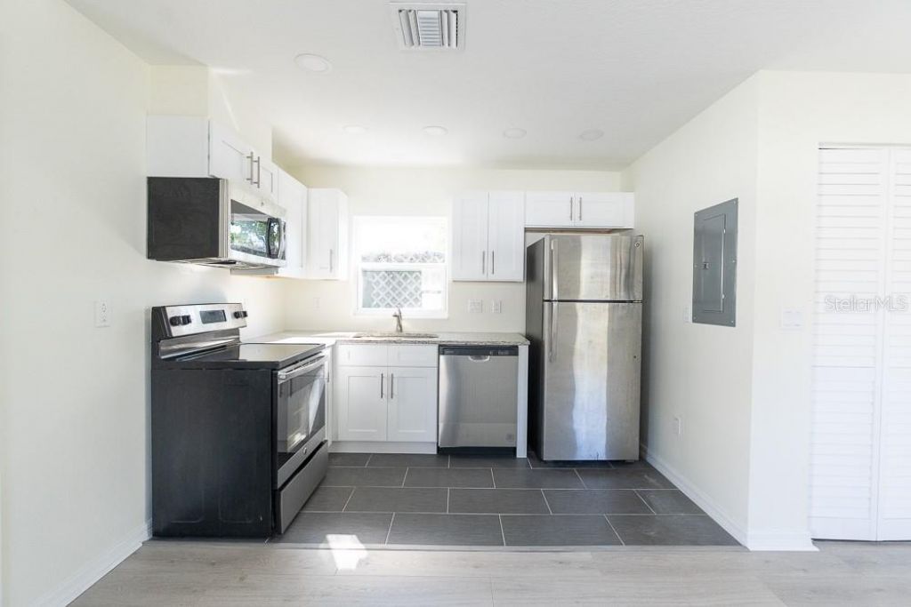 3520 1/2 8th Avenue N, Saint Petersburg, FL 33713 Photo