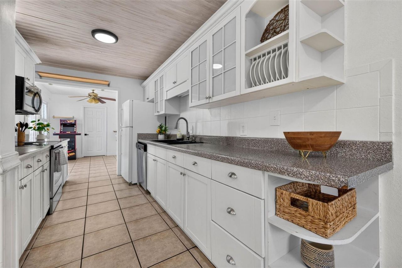 166 Pinellas Way N, Saint Petersburg, FL 33710 Photo