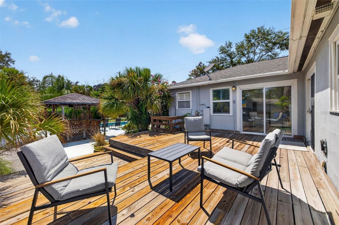 166 Pinellas Way N, Saint Petersburg, FL 33710 Photo