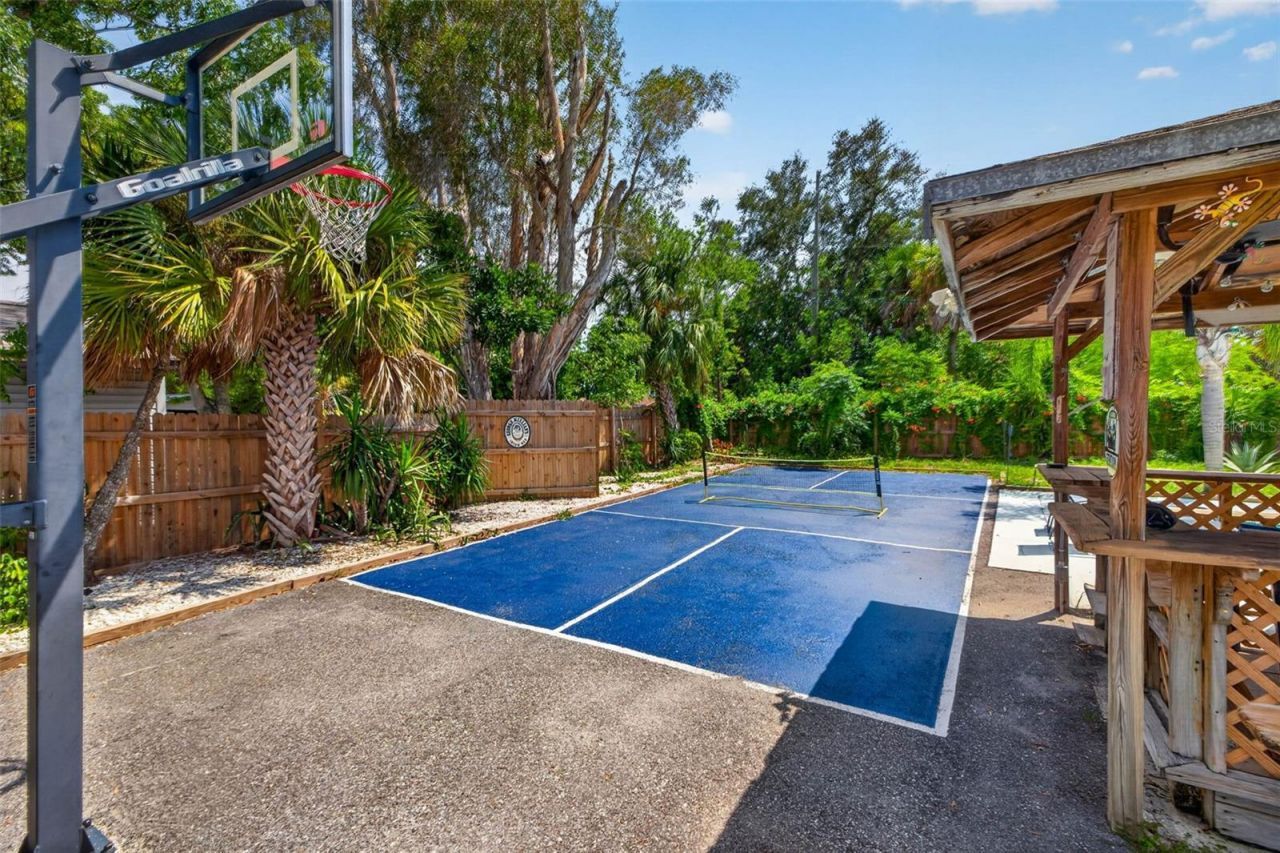 166 Pinellas Way N, Saint Petersburg, FL 33710 Photo