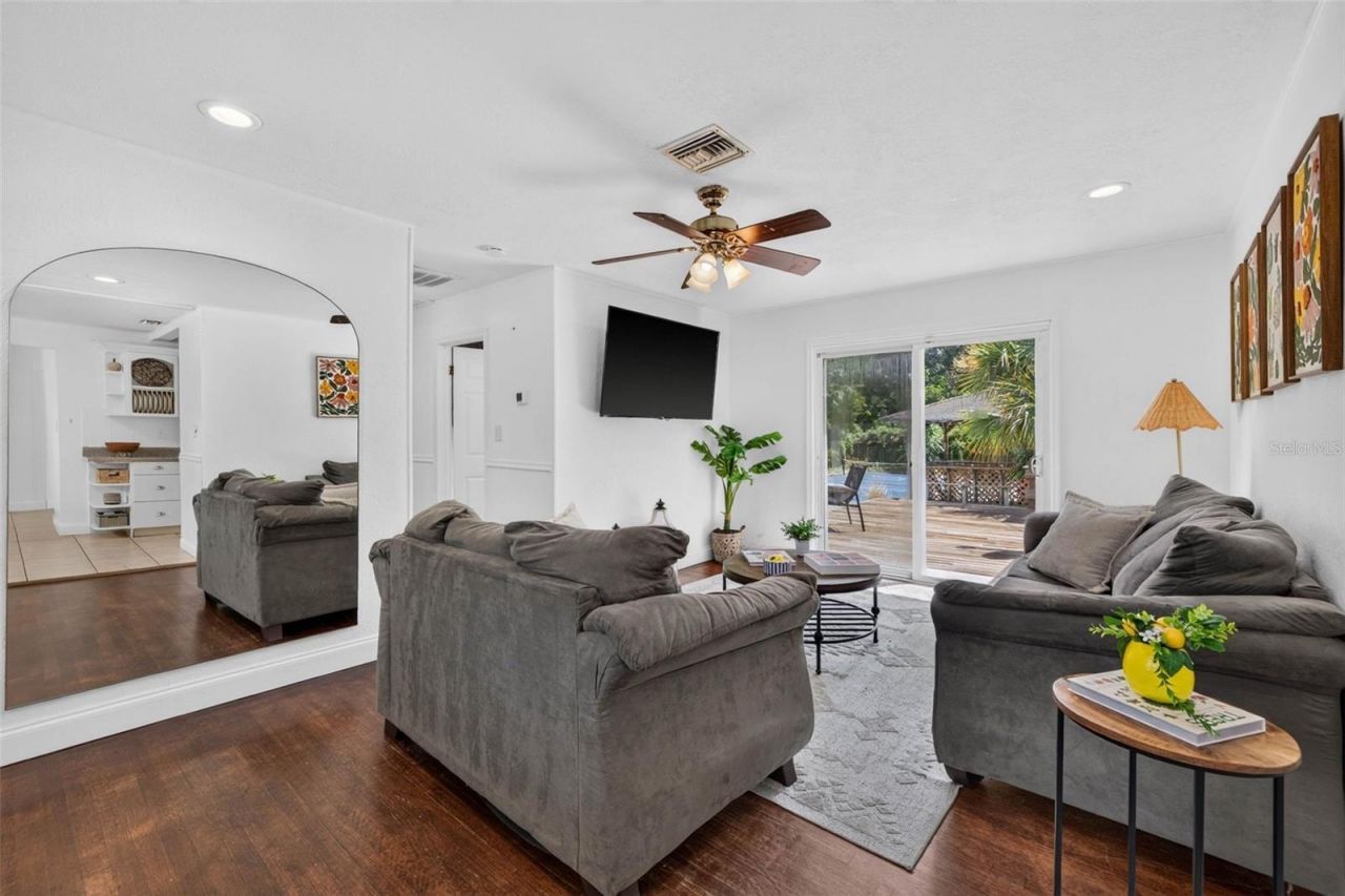 166 Pinellas Way N, Saint Petersburg, FL 33710 Photo
