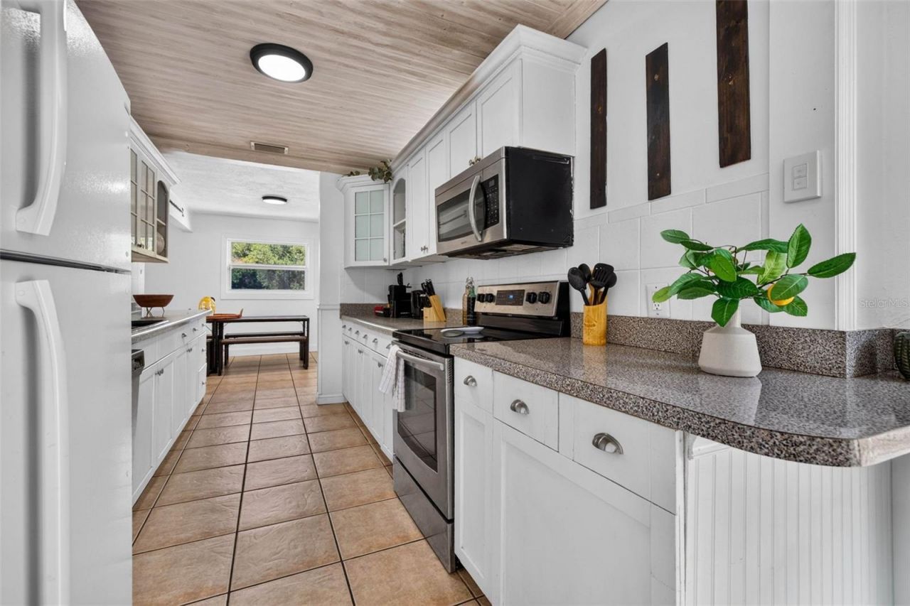 166 Pinellas Way N, Saint Petersburg, FL 33710 Photo