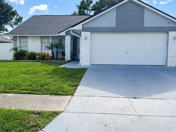 7102 HOLLOWELL DRIVE , TAMPA, FL 33634