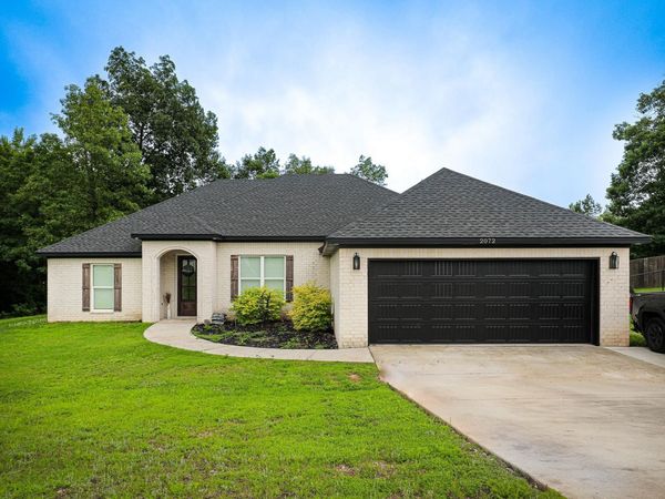 2072 Creekwood Circle , Bauxite, AR 72011