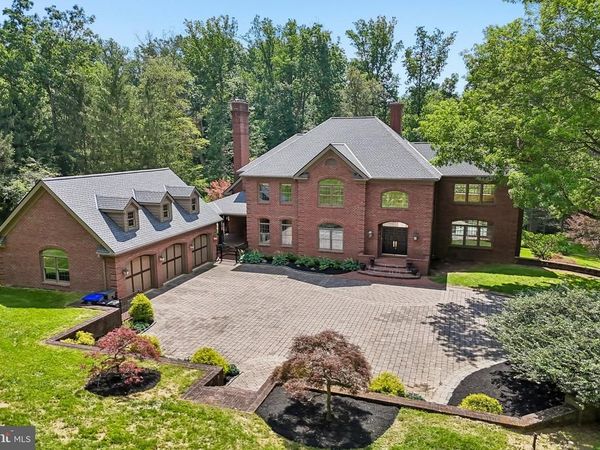 15 OLD COVERED BRIDGE ROAD, NEWTOWN SQUARE, PA 19073