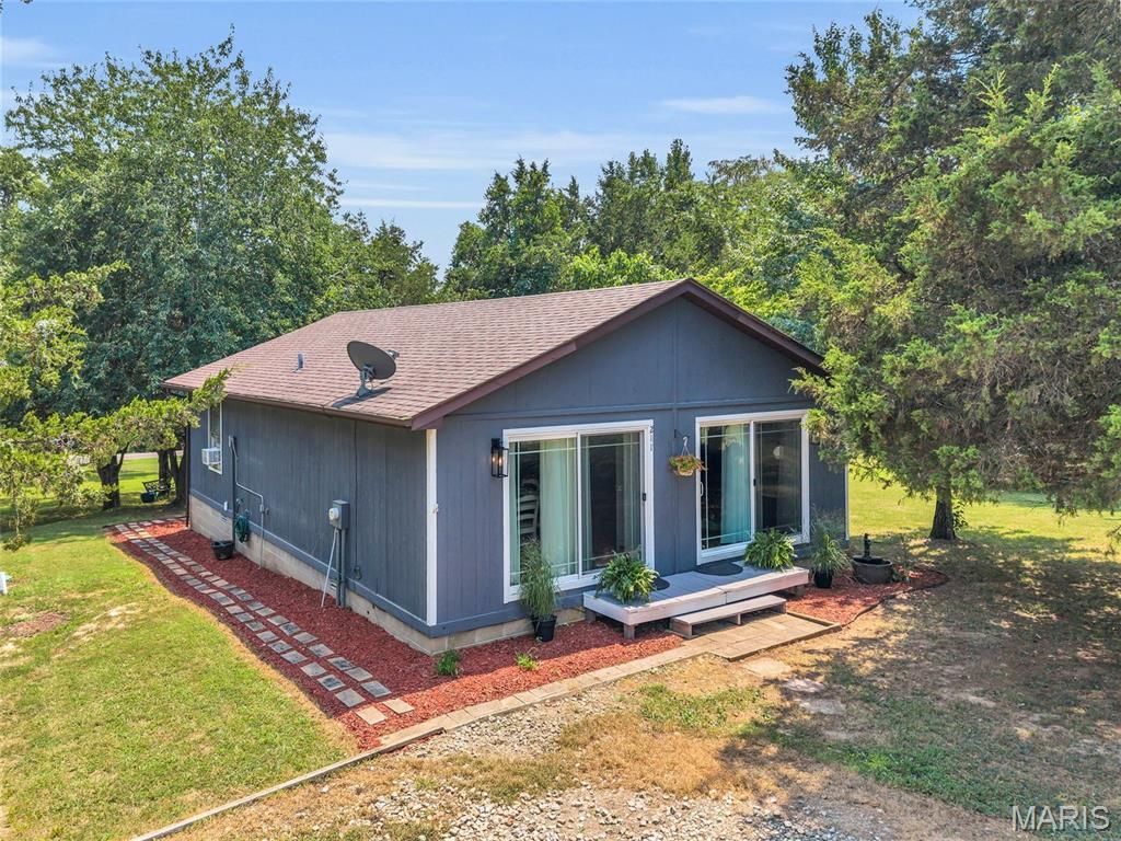 211 Blueberry Drive, De Soto, MO 63020 Main Photo