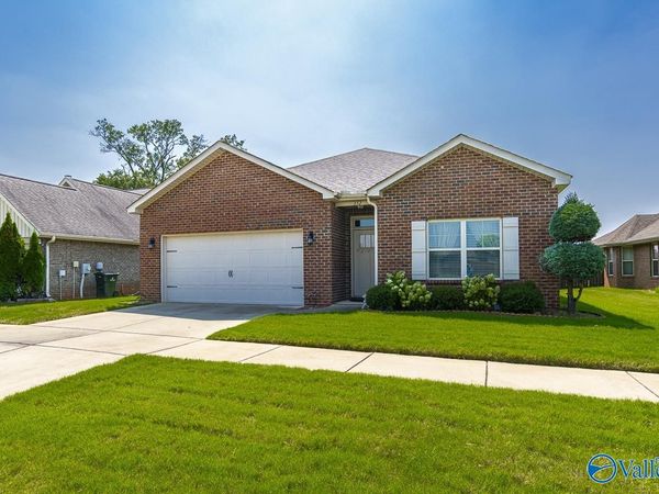 352 Harbor Glen Drive, Madison, AL 35756
