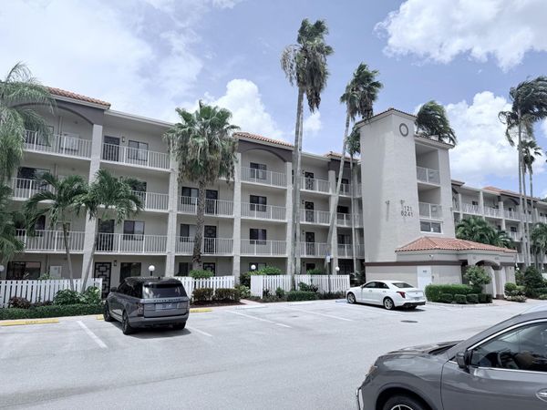 6241 POINTE REGAL Circle, Unit 404, Delray Beach, FL 33484