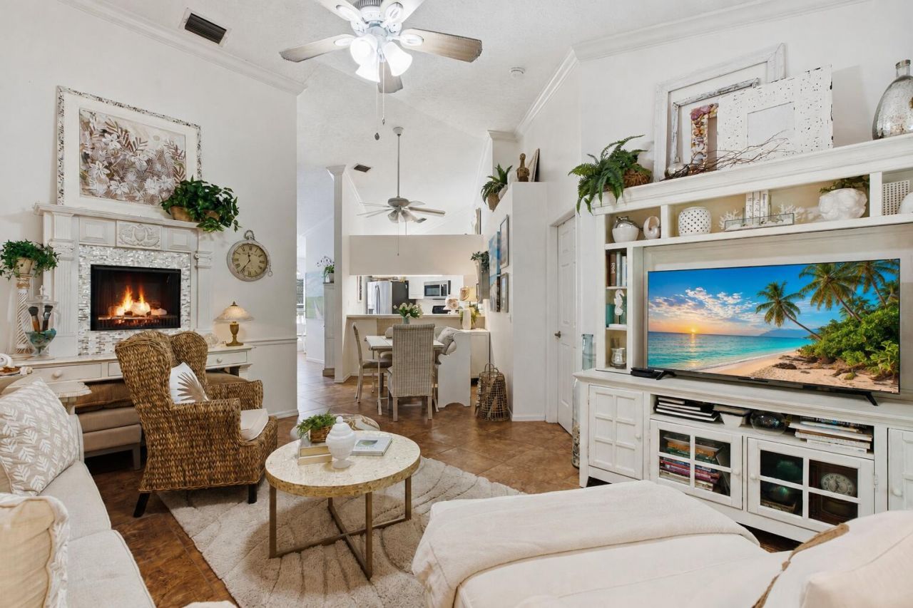 1812 SE Hideaway Circle, Port Saint Lucie, FL 34952 Photo