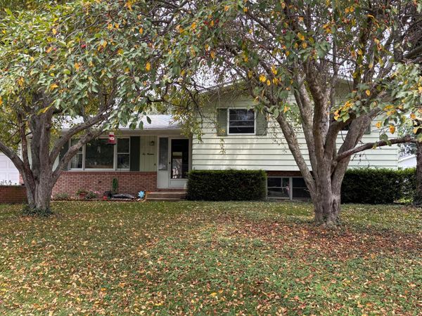 214 Brenton Drive , Newark, OH 43055