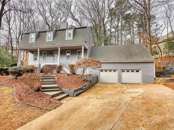 4205 Aberdeen Pass , Roswell, GA 30075