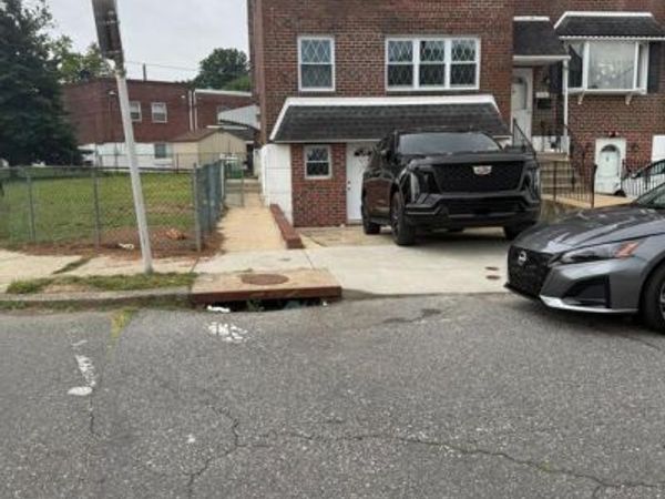 3658 GENESEE DRIVE , PHILADELPHIA, PA 19154