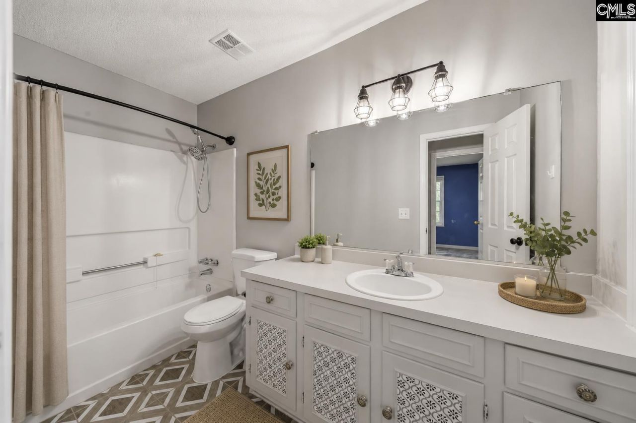 164 Thames Valley Court  Photo 18