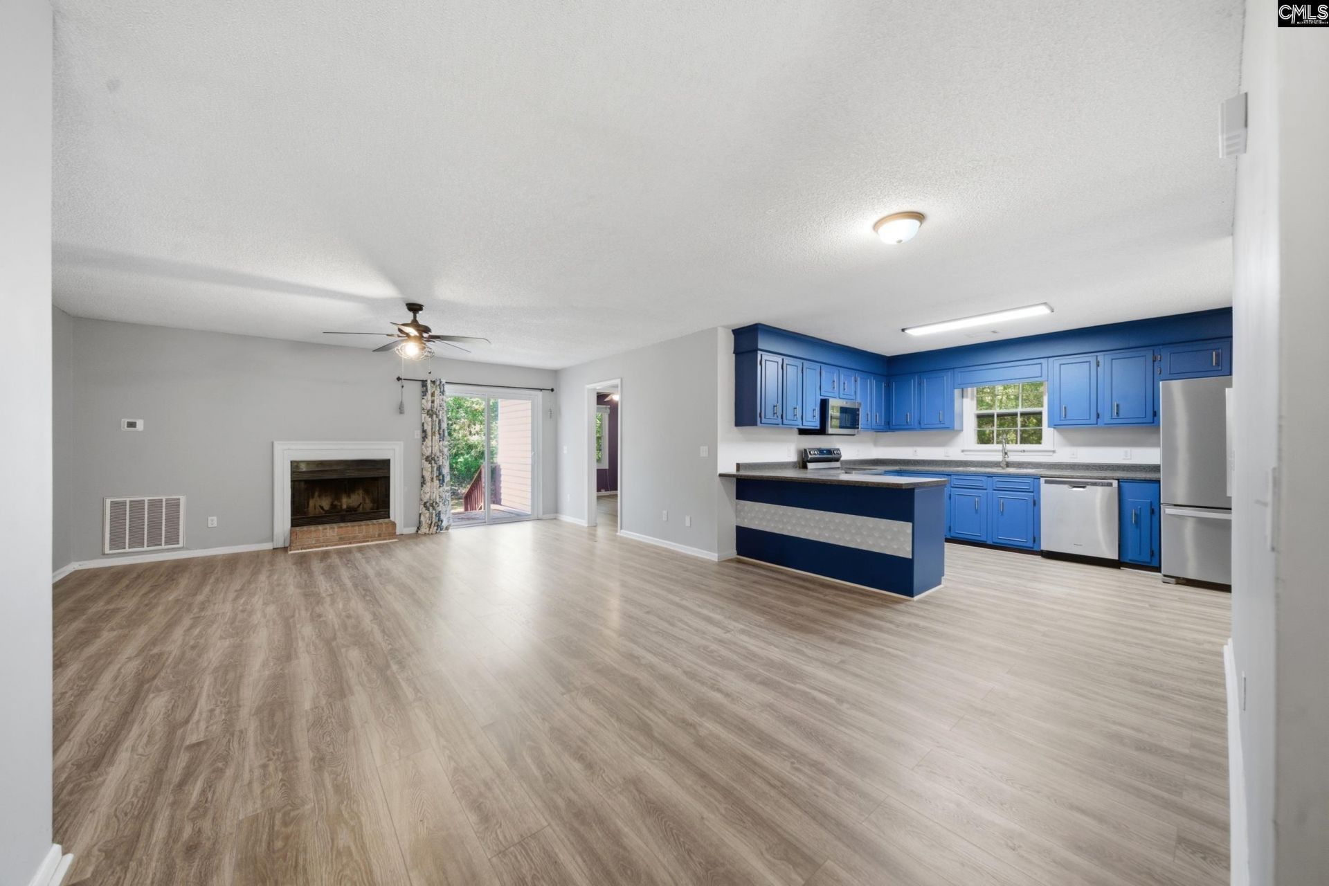 164 Thames Valley Court  Photo 4