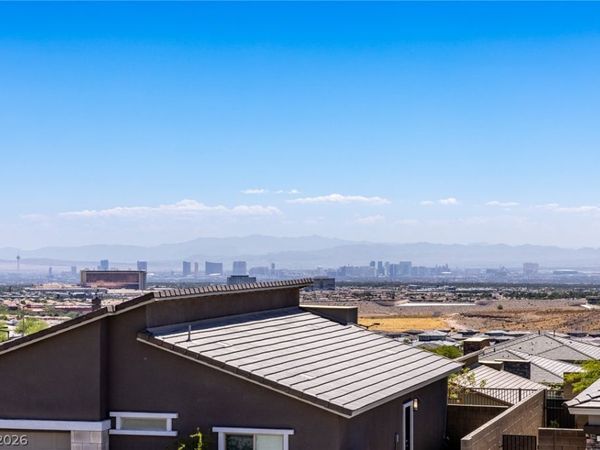 900 Regent Terrace Lane , Las Vegas, NV 89138