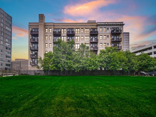 811 W Eastwood Avenue , Unit 204, Chicago, IL 60640