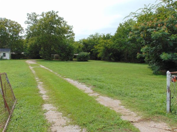 226 Happy Trails Road , Ardmore, OK 73401
