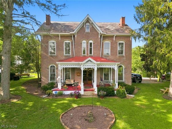 70 W School Street , Mcconnelsville, OH 43756