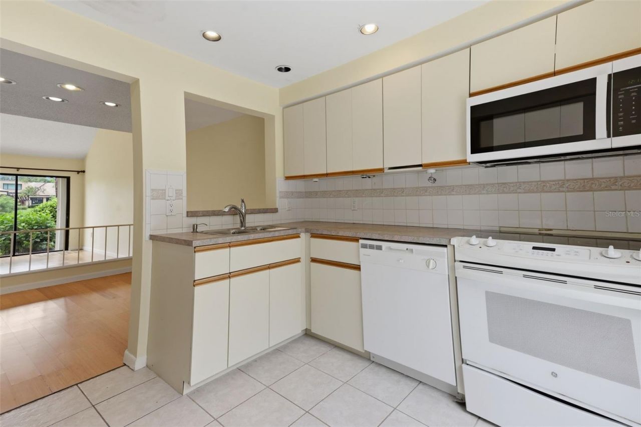 3813 Fishing Trail, Unit 62, Sarasota, FL 34235 Photo