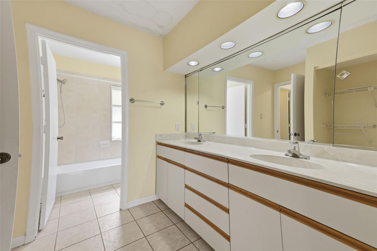 3813 Fishing Trail, Unit 62, Sarasota, FL 34235 Photo