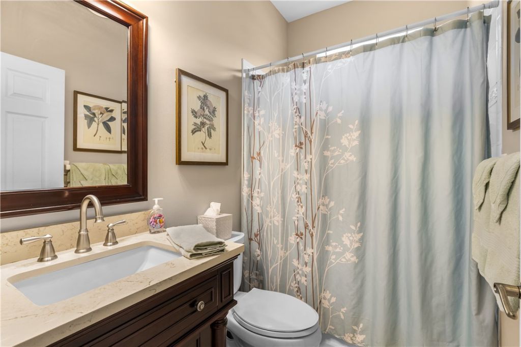 210 Champagne Court Sw, Vero Beach, FL 32968 Photo