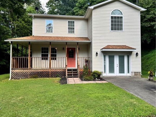 37 Bristol Park Drive, Verdunville, WV 25649