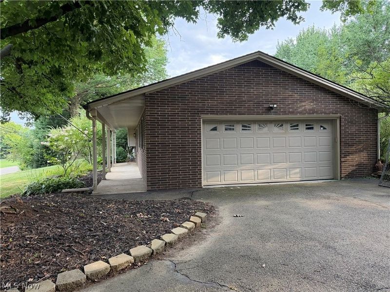 8173 Spencer Avenue NW, North Canton, OH 44720 Photo 2