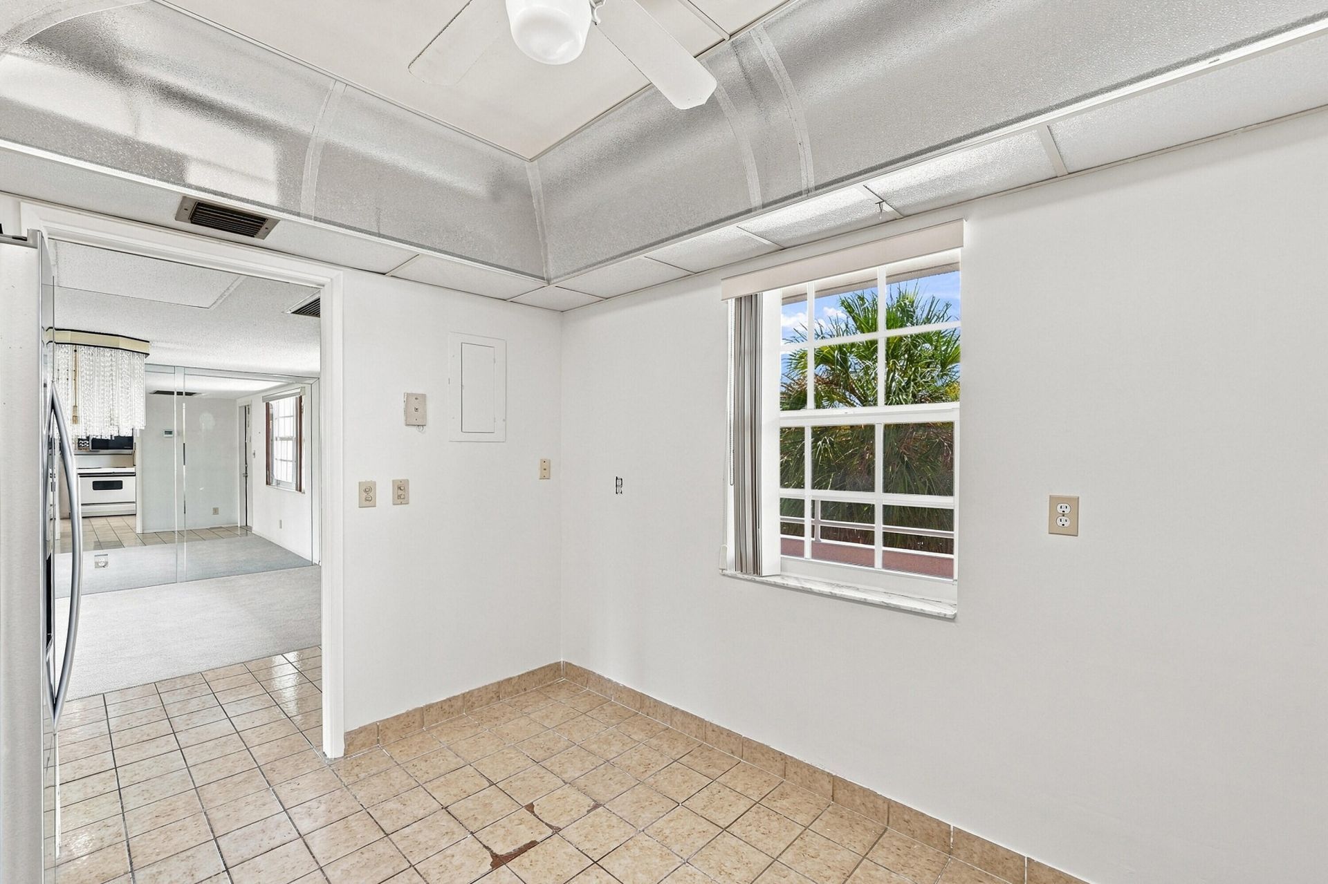 555 Oaks Lane, Unit 303, Pompano Beach, FL 33069 Photo