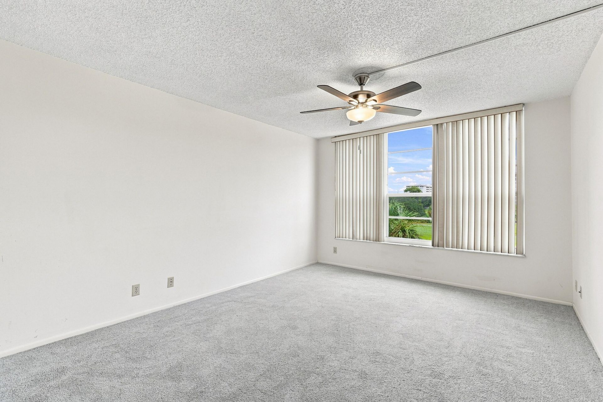 555 Oaks Lane, Unit 303, Pompano Beach, FL 33069 Photo