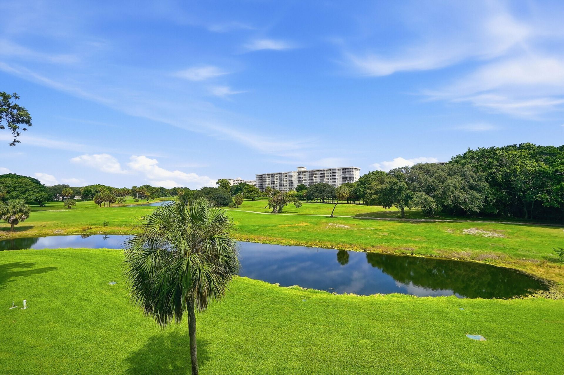 555 Oaks Lane, Unit 303, Pompano Beach, FL 33069 Photo