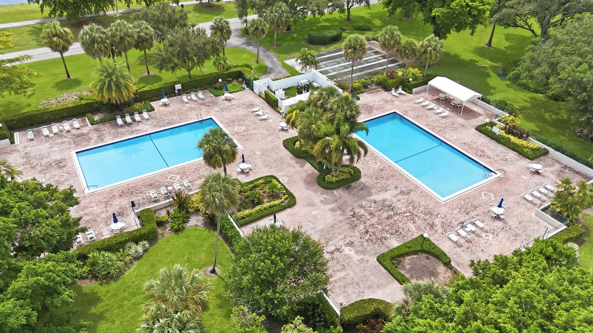 555 Oaks Lane, Unit 303, Pompano Beach, FL 33069 Photo