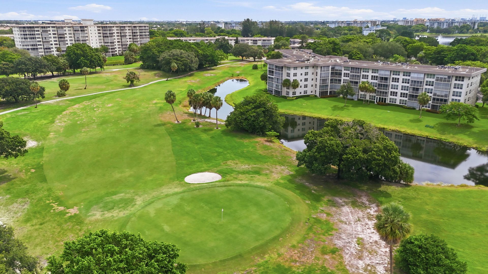 555 Oaks Lane, Unit 303, Pompano Beach, FL 33069 Photo