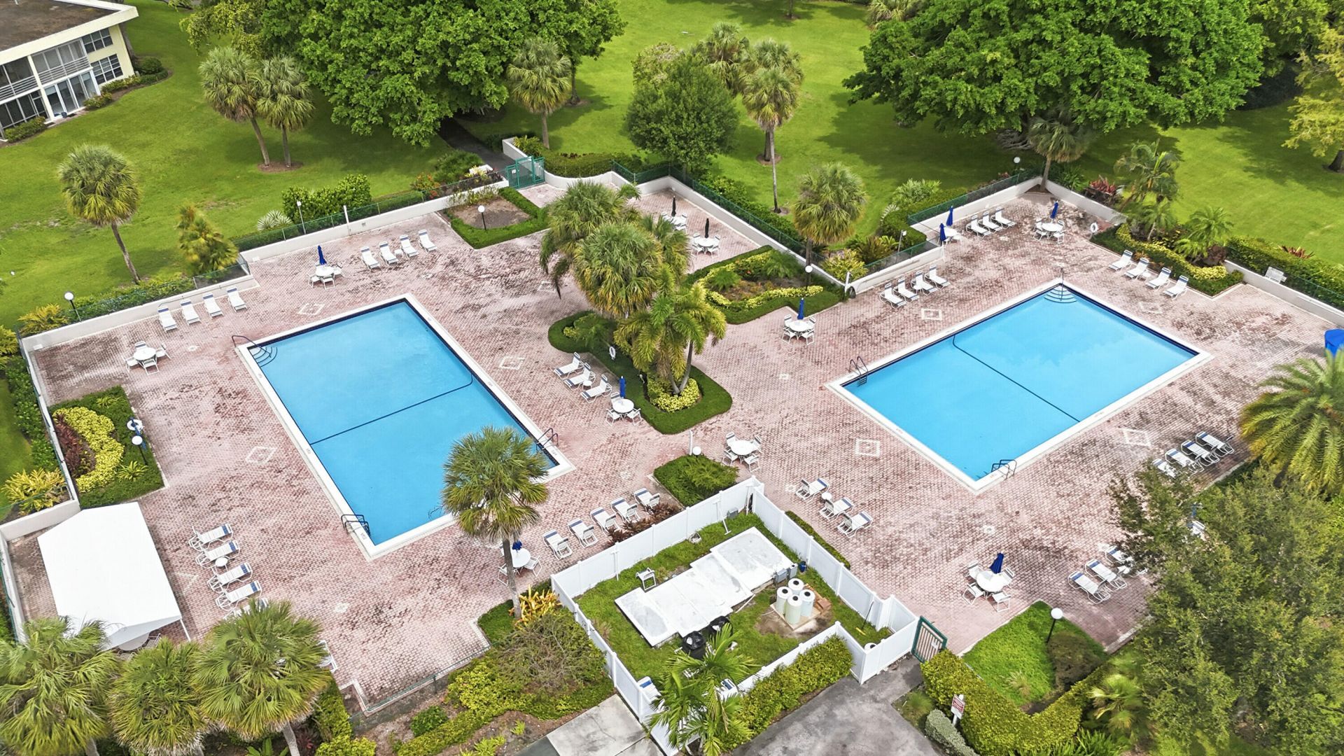 555 Oaks Lane, Unit 303, Pompano Beach, FL 33069 Photo