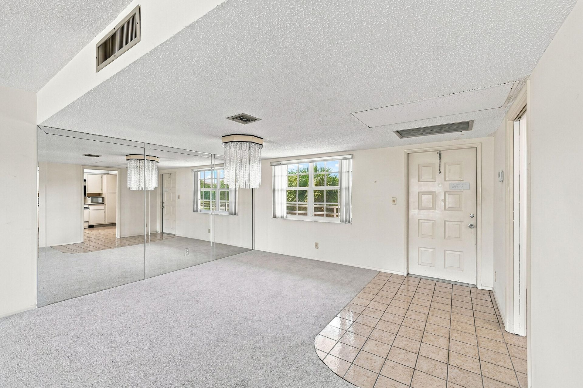 555 Oaks Lane, Unit 303, Pompano Beach, FL 33069 Photo