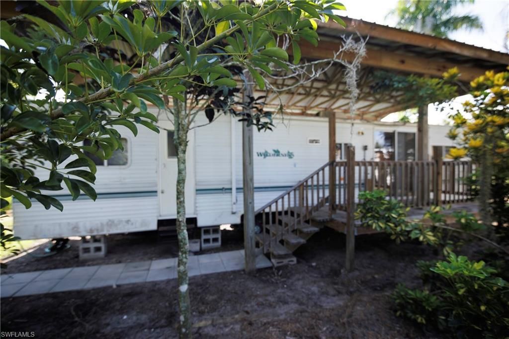 1821 Sunset Trl, Alva, FL 33920 Photo