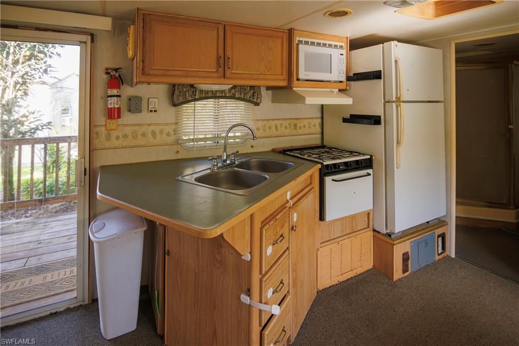 1821 Sunset Trl, Alva, FL 33920 Photo