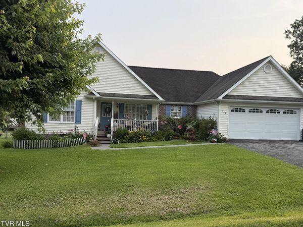 106 Northeast Kelly Street, Wise, VA 24293