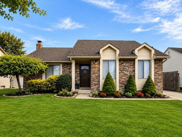 25783 Mary Street, Chesterfield, MI 48051