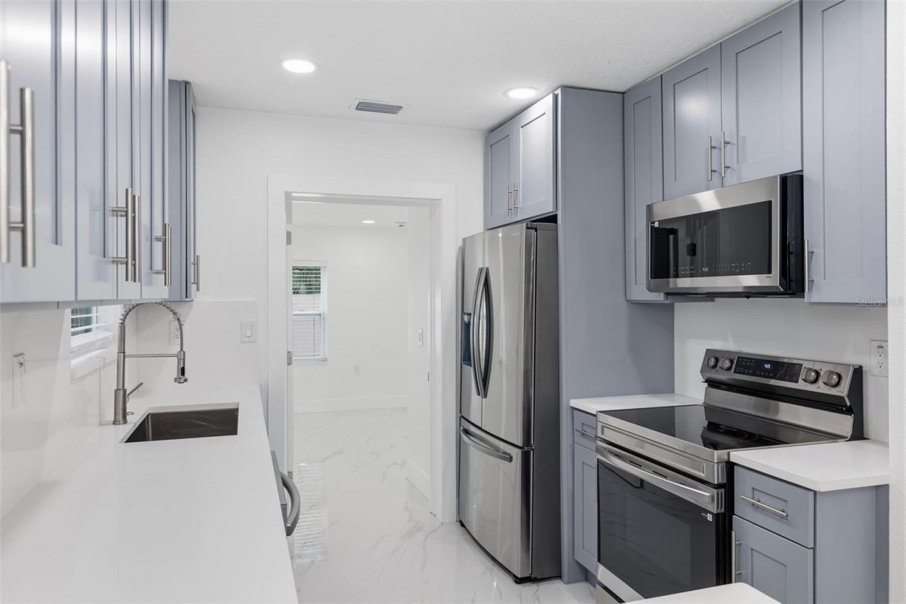 2535 19th Street S, Saint Petersburg, FL 33712 Photo