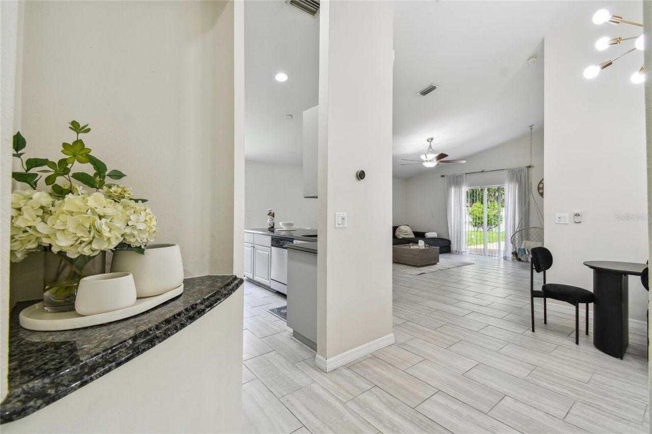24541 Laurel Ridge Drive , Lutz, FL 33559 Photo