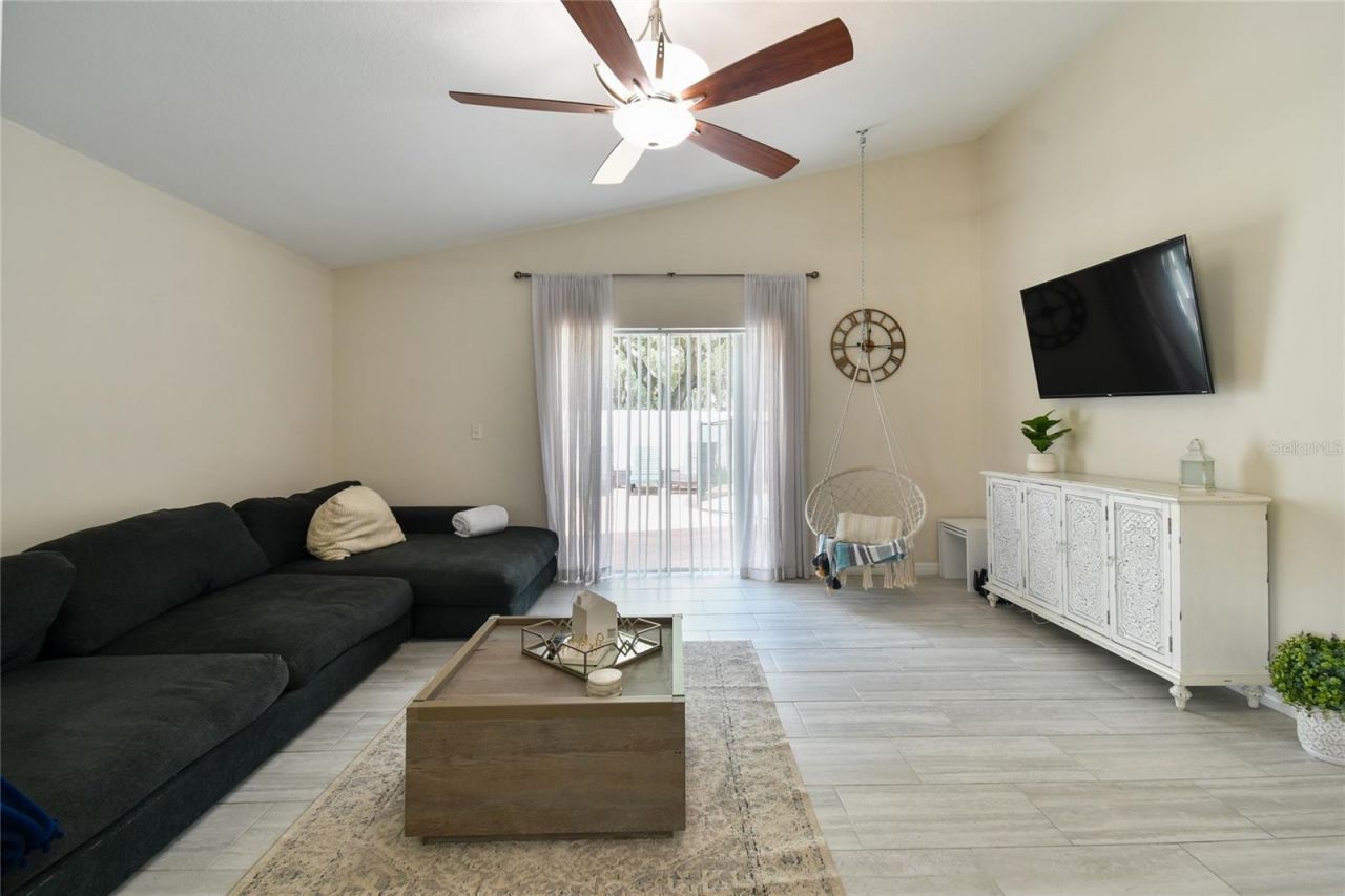 24541 Laurel Ridge Drive , Lutz, FL 33559 Photo