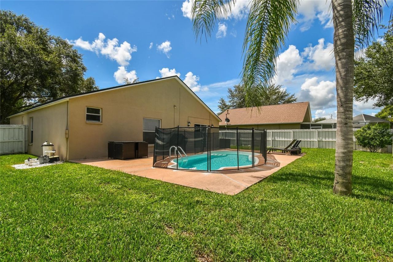 24541 Laurel Ridge Drive , Lutz, FL 33559 Photo