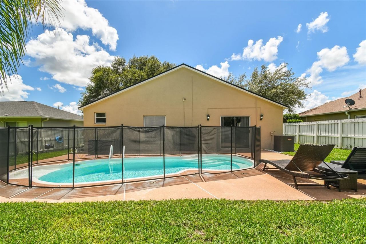24541 Laurel Ridge Drive , Lutz, FL 33559 Photo