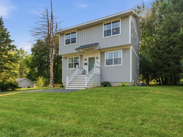 2408 N Spojnia Road N, McHenry, IL 60050