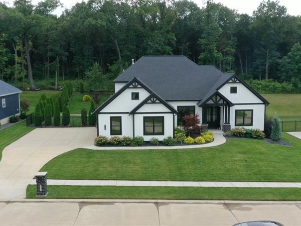 512 Hawthorne Ridge Court, Foristell, MO 63348